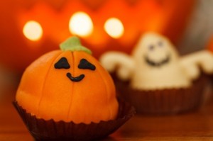 JustLoveWalkingHalloweenCupcakes