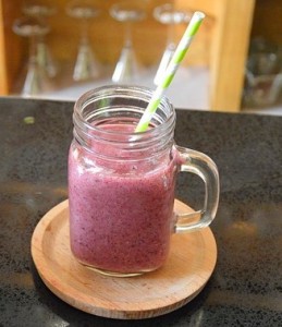 JustLoveWalking-Smoothie-jar